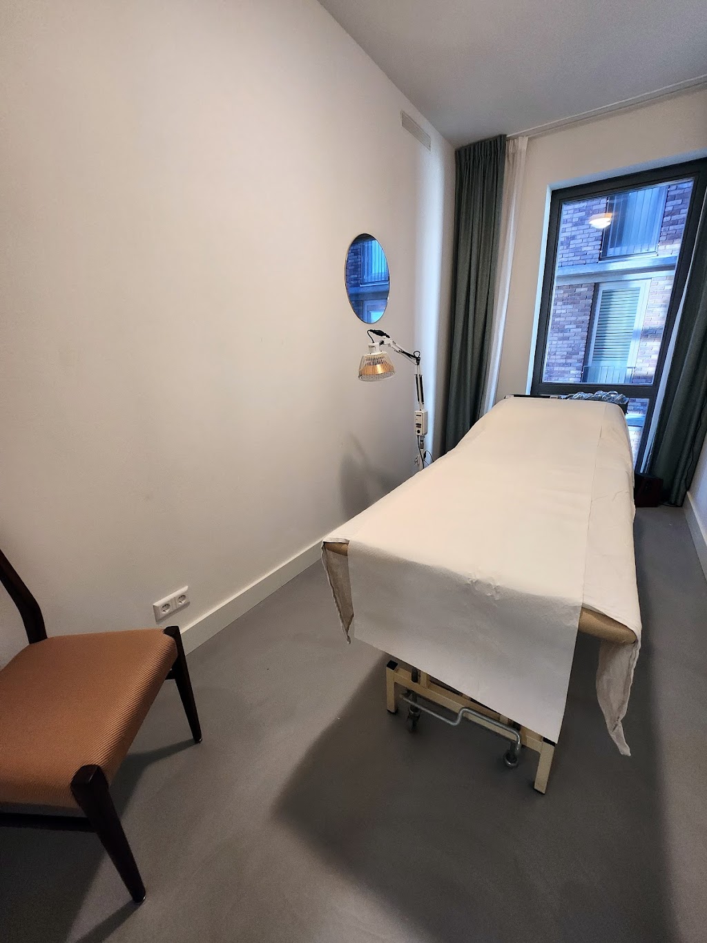 Acupuncture by Kim | Veembroederhof 187, 1019 HD Amsterdam, Netherlands | Phone: 06 15454562