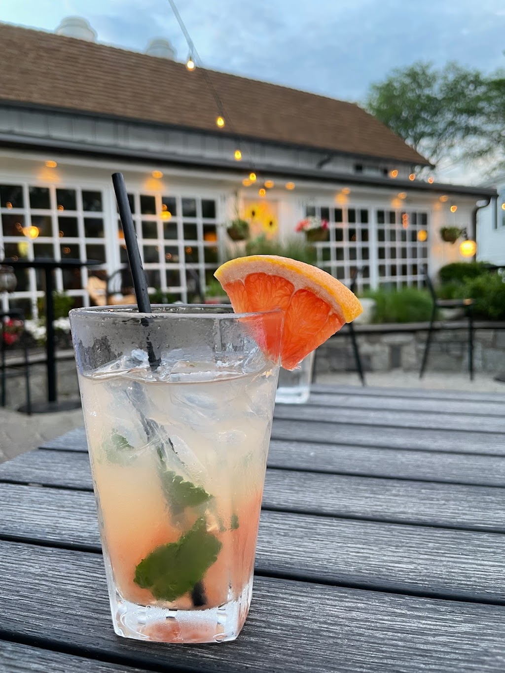 The Black Horse Tavern & Pub | 1 W Main St, Mendham Borough, NJ 07945, USA | Phone: (973) 543-7300