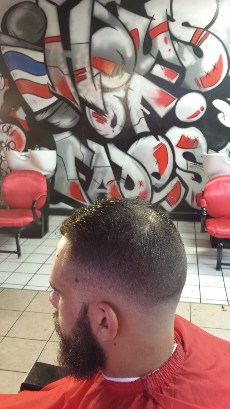 House Of Fades | 6680 Powers Ave, Jacksonville, FL 32217, USA | Phone: (904) 503-5366