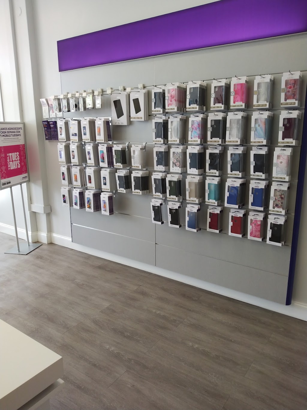 Metro by T-Mobile | 2819 Main St Ste B, East Point, GA 30344, USA | Phone: (404) 698-3057