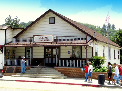 Julian Town Hall & Visitor Center | 2129 Main St, Julian, CA 92036, USA | Phone: (760) 765-1857