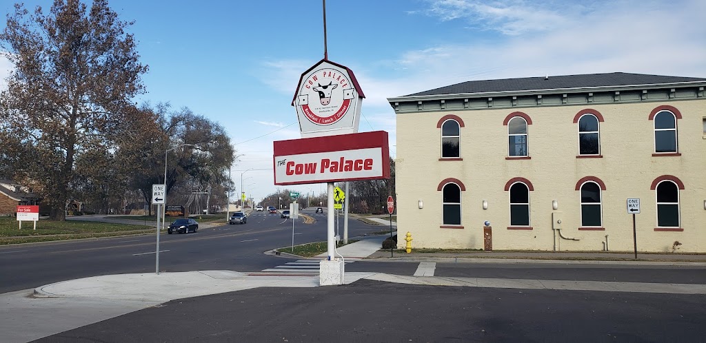 Cow Palace | 318 N Harrison St, Shelbyville, IN 46176, USA | Phone: (317) 392-4889