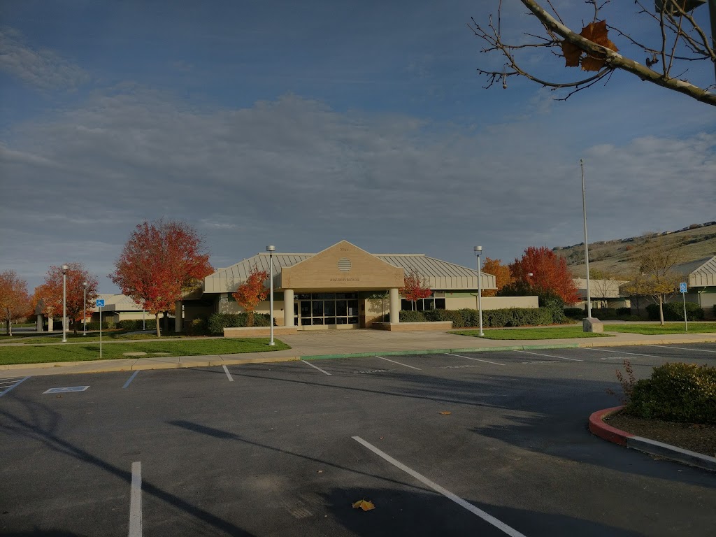 Oak Meadow Elementary School | 7701 Silva Valley Pkwy, El Dorado Hills, CA 95762, USA | Phone: (530) 677-9818