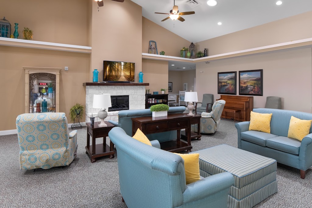 New Haven Assisted Living and Memory Care of Floresville | 107 Veterans Dr, Floresville, TX 78114 | Phone: (210) 879-3983