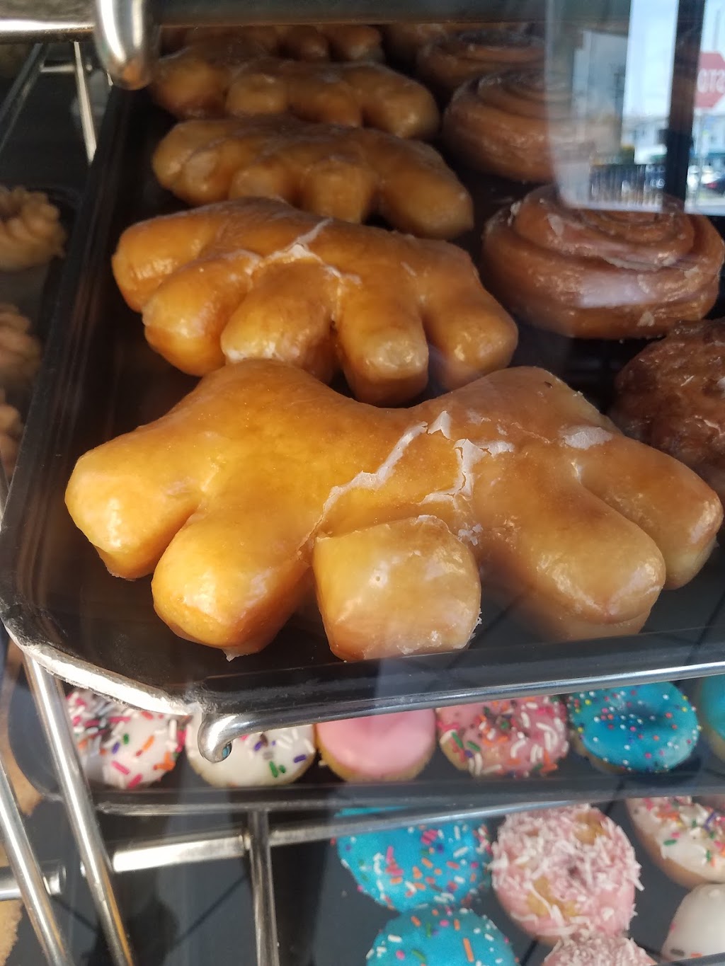 Winchells Donut House | 4000 E, 4000 Firestone Blvd, South Gate, CA 90280, USA | Phone: (323) 357-9953