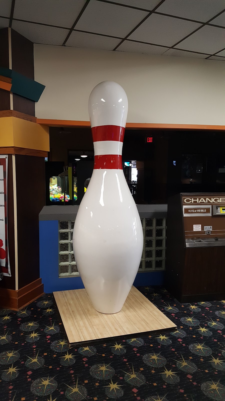 Mayflower Lanes | 26600 Plymouth Rd, Redford Charter Twp, MI 48239, USA | Phone: (313) 937-8420