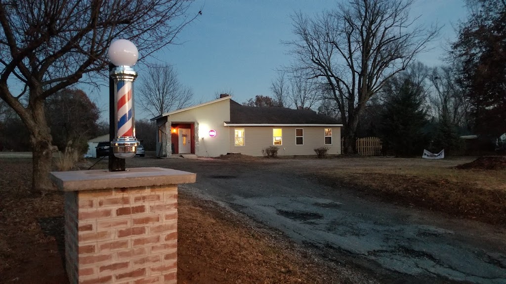 Happy Hour Barber Stop | 4619 N Alby St, Godfrey, IL 62035, USA | Phone: (618) 363-4866