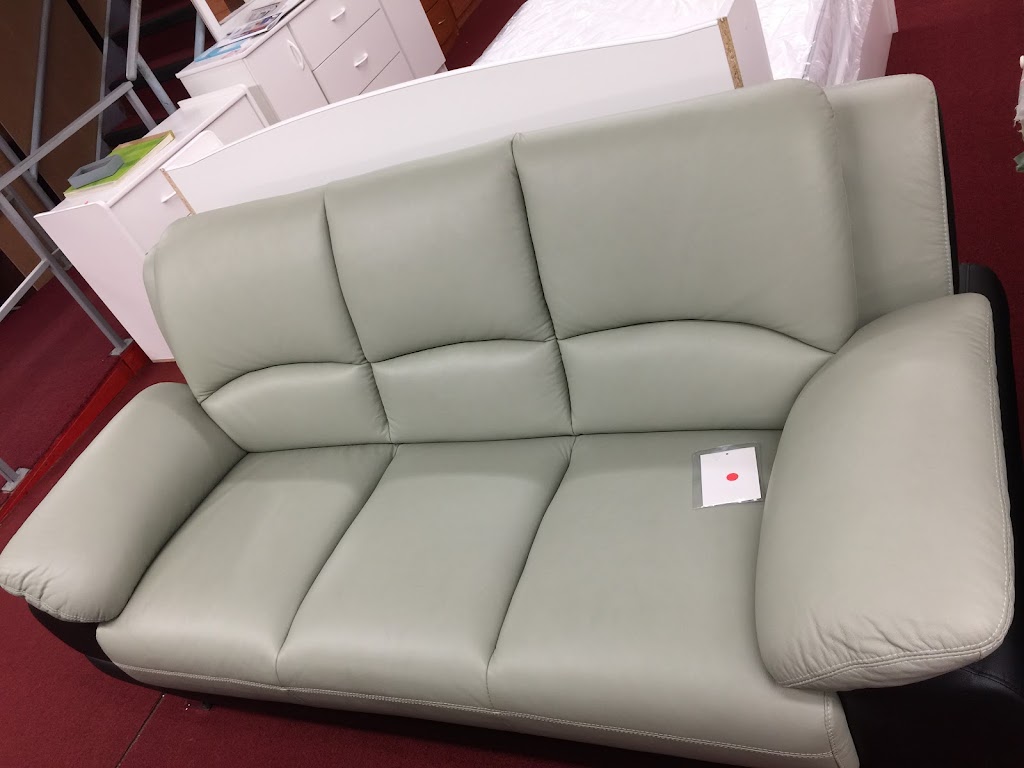 Bargain Hunters Furniture Outlet | 16205 Crocheron Ave, Flushing, NY 11358, USA | Phone: (718) 939-5400