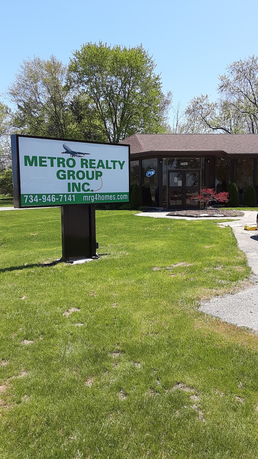 Metro Realty Group Inc | 29501 Eureka Rd, Romulus, MI 48174, USA | Phone: (734) 946-7141