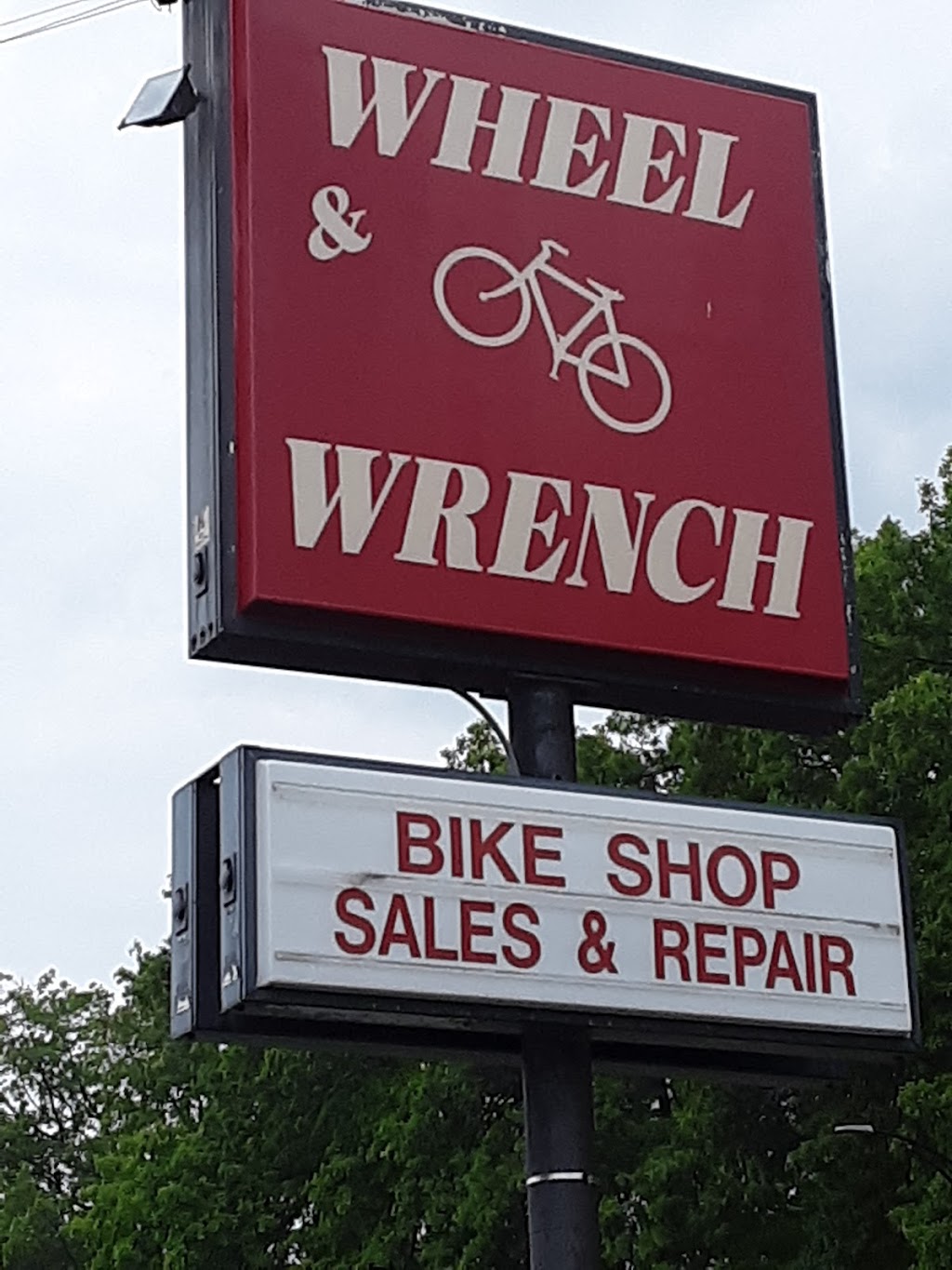 Falls Wheel & Wrench Bike Shop | 2445 State Rd, Cuyahoga Falls, OH 44223, USA | Phone: (330) 928-0533