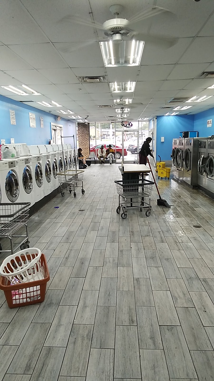 Wash & Go Coin Laundry | 608 Springville Rd, Birmingham, AL 35215, USA | Phone: (205) 201-1087