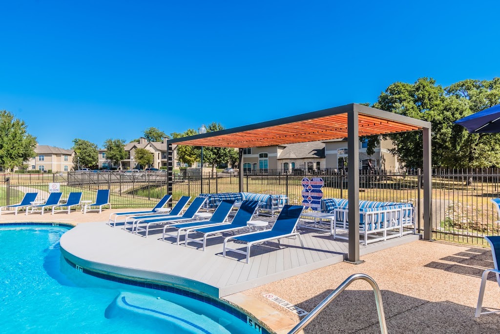 Grafton Flats Apartments | 3101 Mustang Dr, Grapevine, TX 76051, USA | Phone: (817) 722-6015