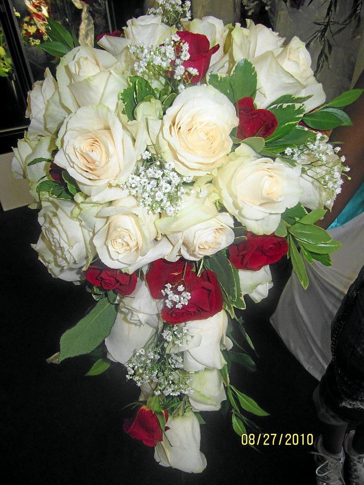 Crystal Rose-Bo Flowers and Gift | 5505 Bass Lake Rd # B, Crystal, MN 55429, USA | Phone: (612) 338-2275