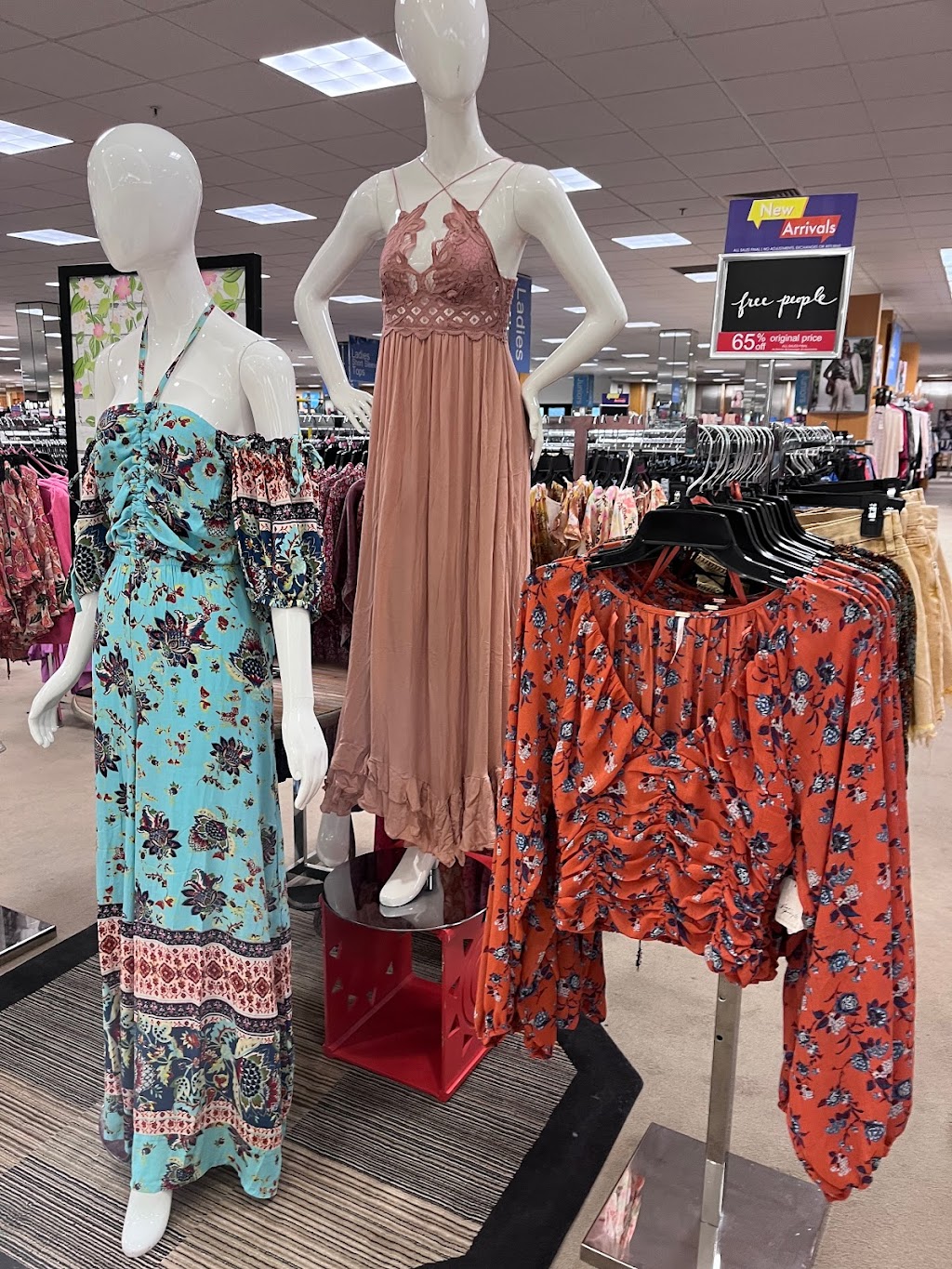 Dillards Clearance Center | 9409 US-19, Port Richey, FL 34668, USA | Phone: (727) 847-9393