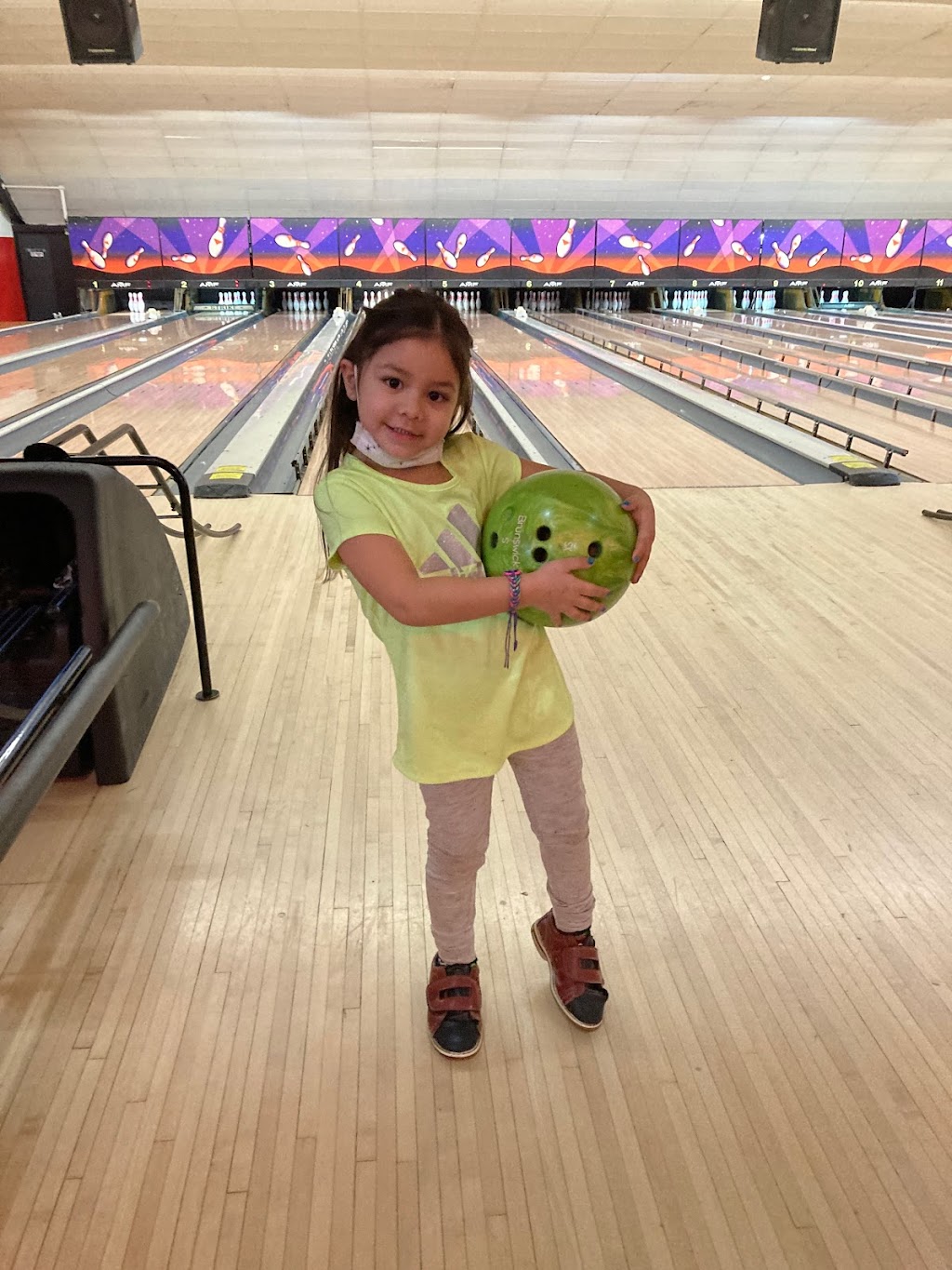 AMF Bowlero Brunswick Zone | 7700 47th St, Lyons, IL 60534, USA | Phone: (708) 447-7547