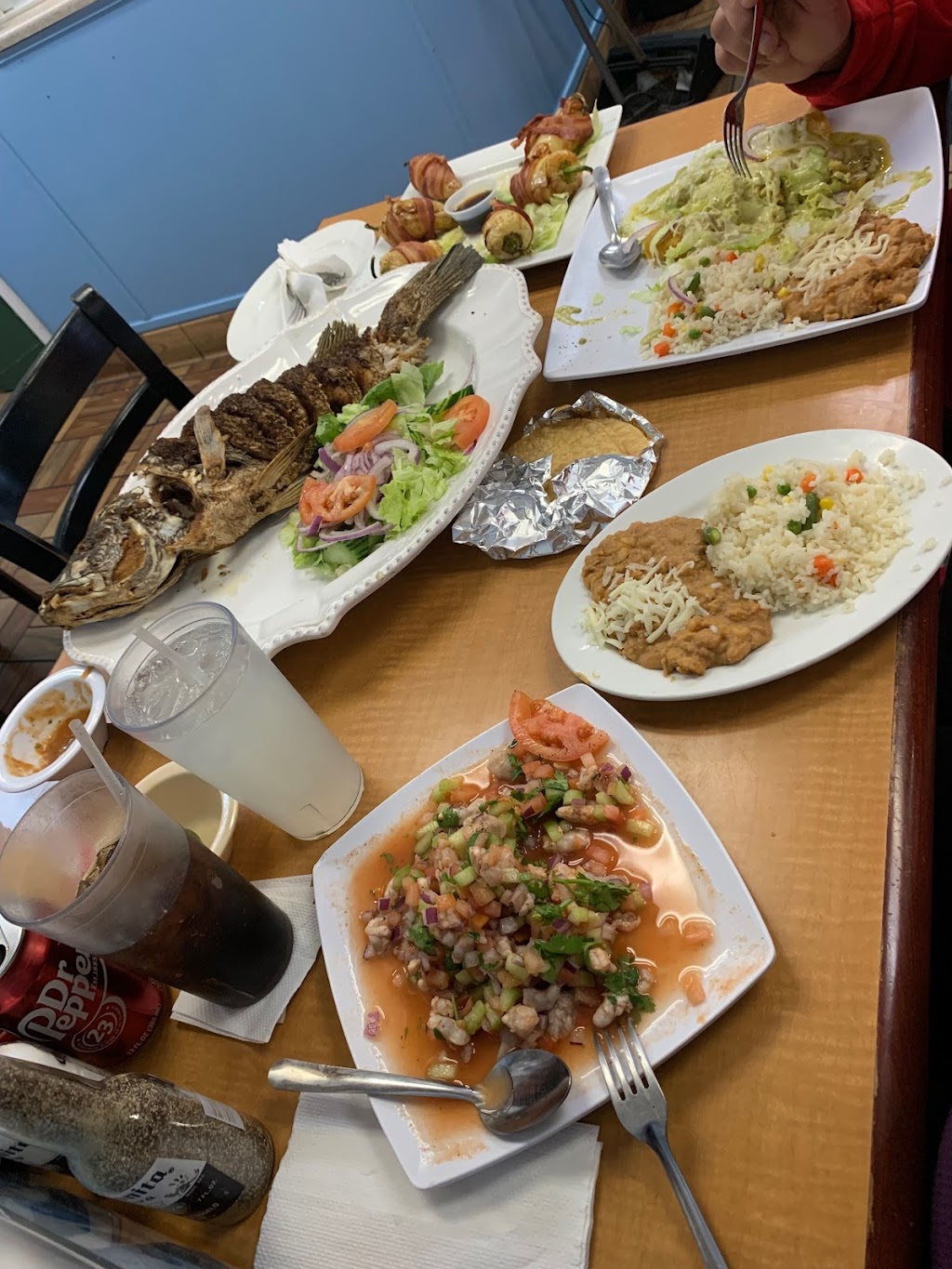 Mariscos el molcajete | 7420 W Cactus Rd, Peoria, AZ 85381, USA | Phone: (623) 878-2900