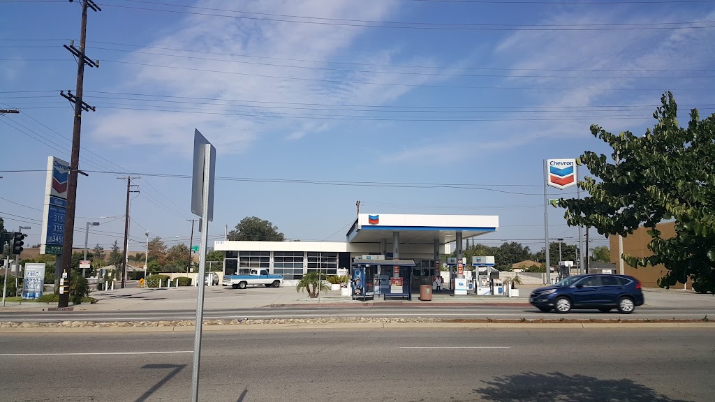 Chevron | 101 N Azusa Ave, Azusa, CA 91702, USA | Phone: (626) 334-8515