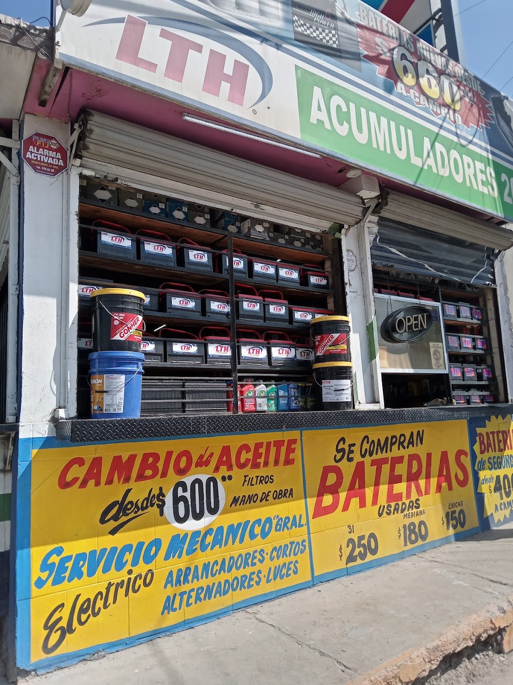 acumuladores 2000 | Gral. Lázaro Cárdenas 118, Francisco Villa 2da Secc, 22236 Tijuana, B.C., Mexico | Phone: 664 409 3756