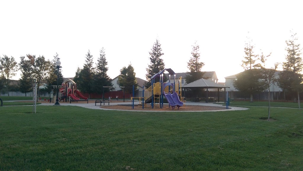 Woodland Star Park | 207 Scarlet Ln, Patterson, CA 95363, USA | Phone: (209) 338-4087