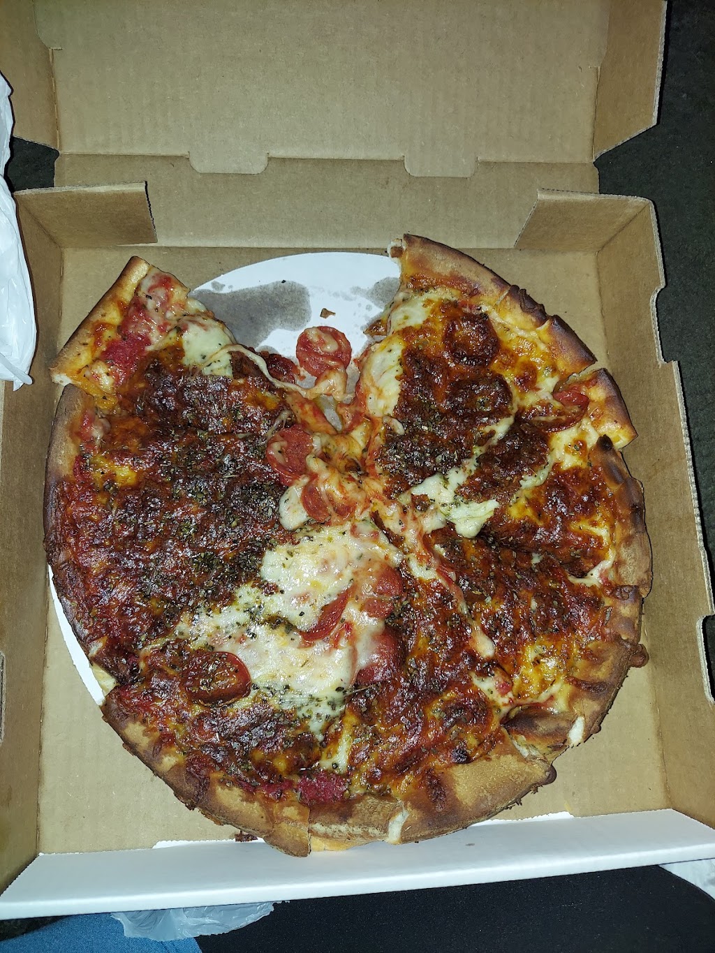 Masseys Pizza Delaware | 219 S Sandusky St, Delaware, OH 43015, USA | Phone: (740) 513-3700