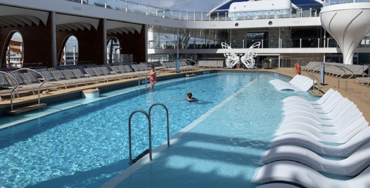 Luggage Tag Travel Company | New Haven, MI 48048, USA | Phone: (586) 648-0011