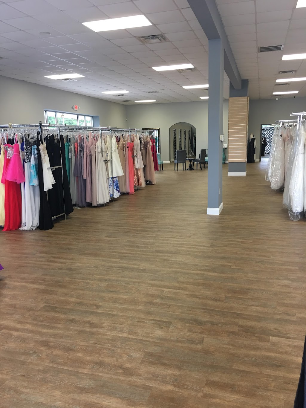 Carolina Bridal World | 721 Venture Dr, Smithfield, NC 27577, USA | Phone: (919) 989-8787