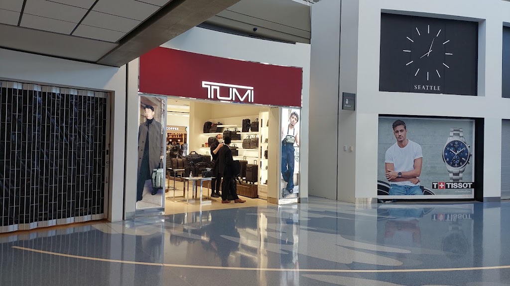 TUMI Store - Pittsburgh Airport | 1000 Airport Blvd, Center Court, Pittsburgh, PA 15231, USA | Phone: (412) 472-0236