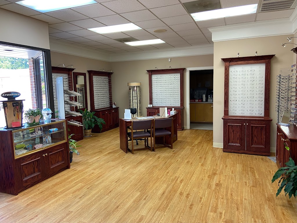 Family Eye Center | 560 Dabney Dr A, Henderson, NC 27536 | Phone: (252) 438-6132