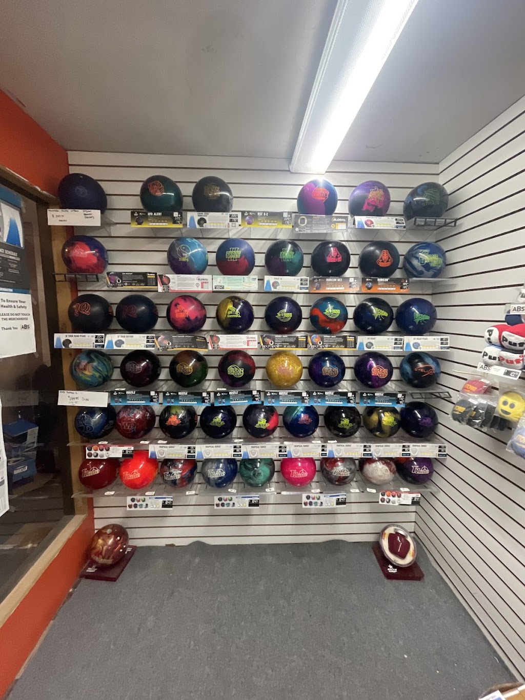 Action Bowling Supply | 1601 Altamont Ave, Schenectady, NY 12303, USA | Phone: (518) 355-3939