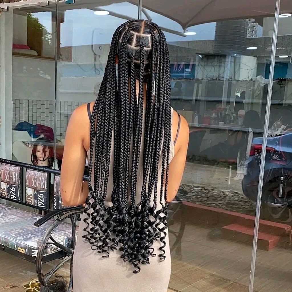 Arrahs mobile braider | 931 Rebecca Way, Corona, CA 92878, USA | Phone: (951) 455-9532