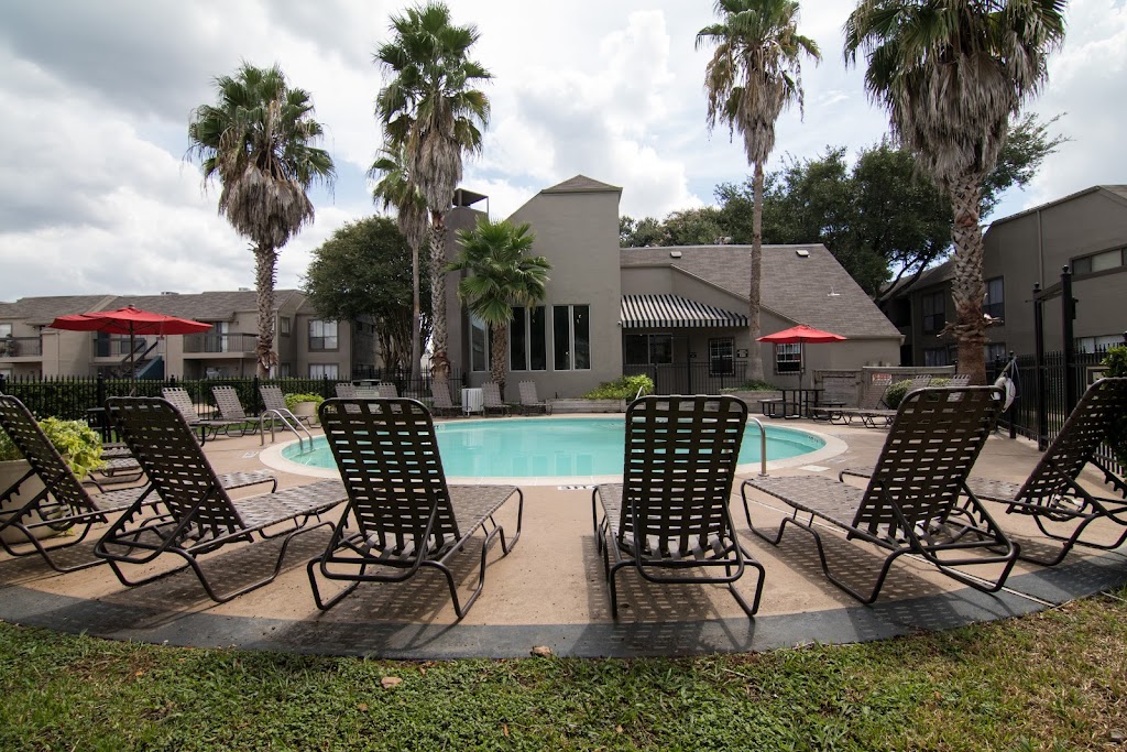 Woodchase Apartments | 2900 S Gessner Rd, Houston, TX 77063 | Phone: (713) 783-7550