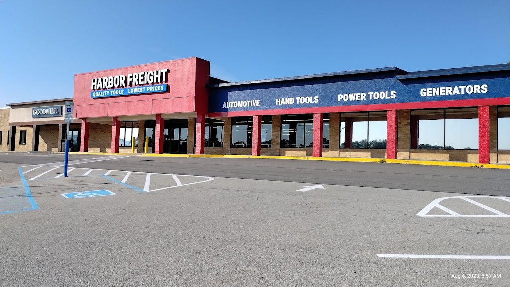 Harbor Freight Tools | 1025 Latrobe 30 Plaza, Latrobe, PA 15650, USA | Phone: (724) 804-3990