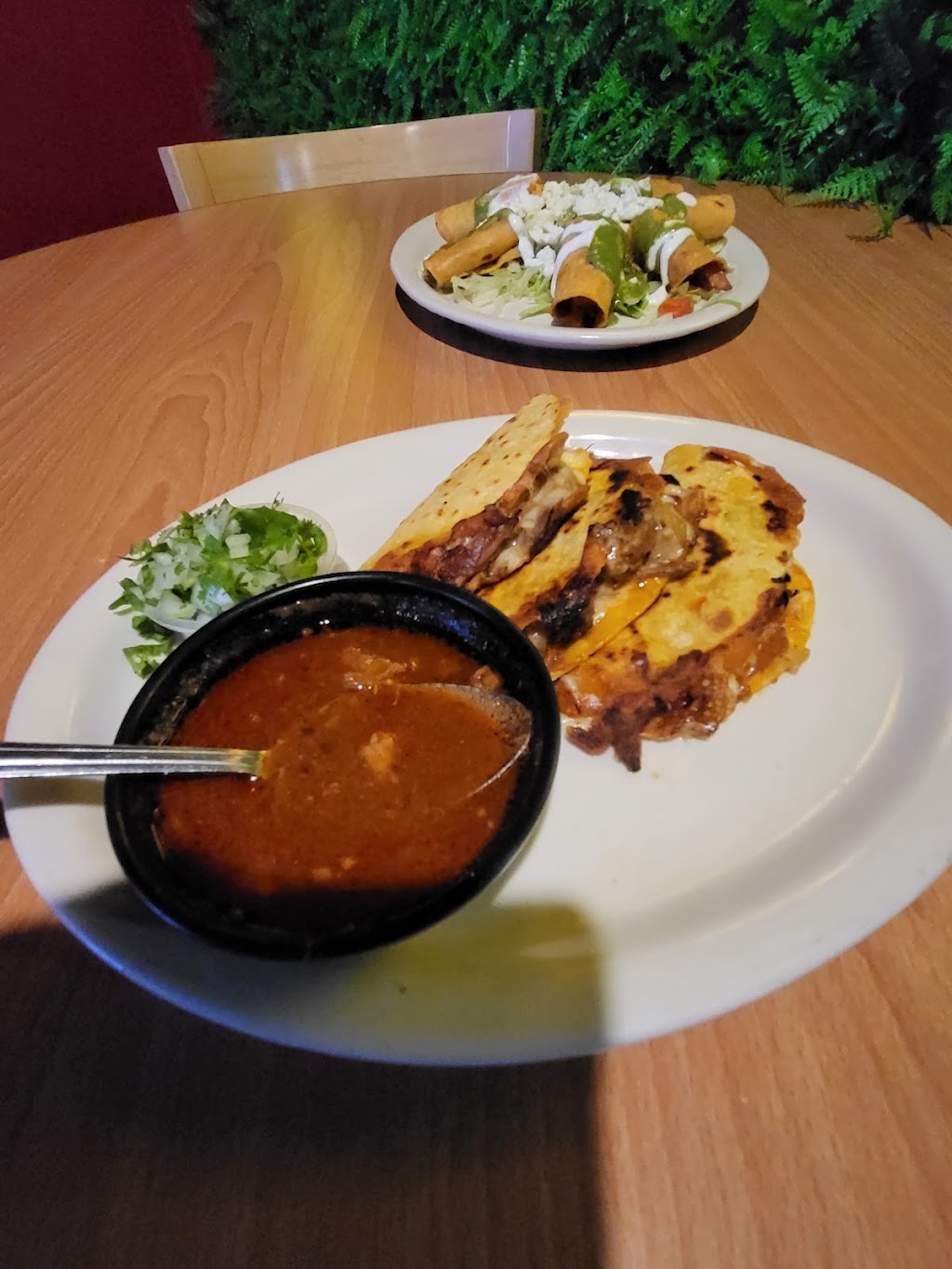 El zarape Melrose | 3729 4809 Melrose Ave, Los Angeles, CA 90029, USA | Phone: (323) 848-4609
