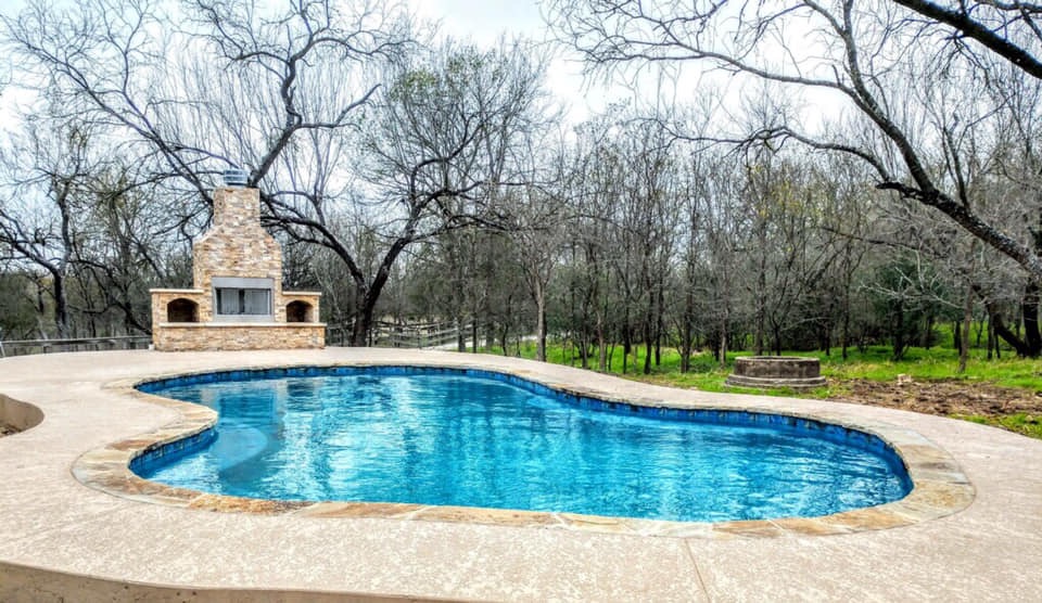 Runkles Custom Pool Spa & Outdoor Living | 304 Perkins St, Bastrop, TX 78602, USA | Phone: (512) 321-7838