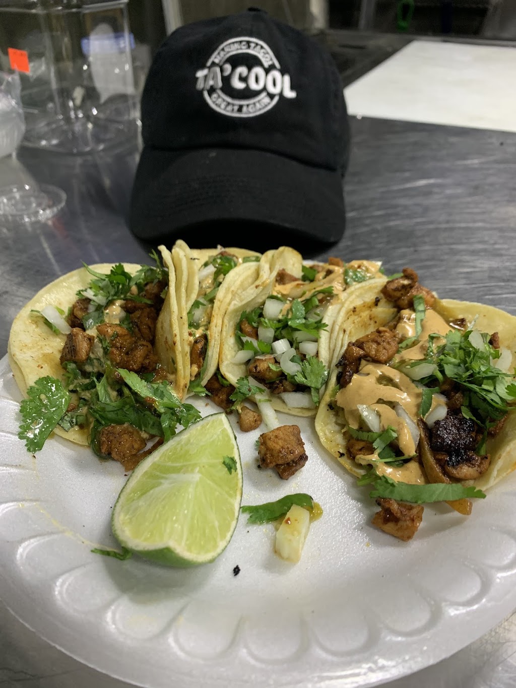 Ta’cool taco truck | 1631-1699 N Parton St, Santa Ana, CA 92706, USA | Phone: (209) 500-7052