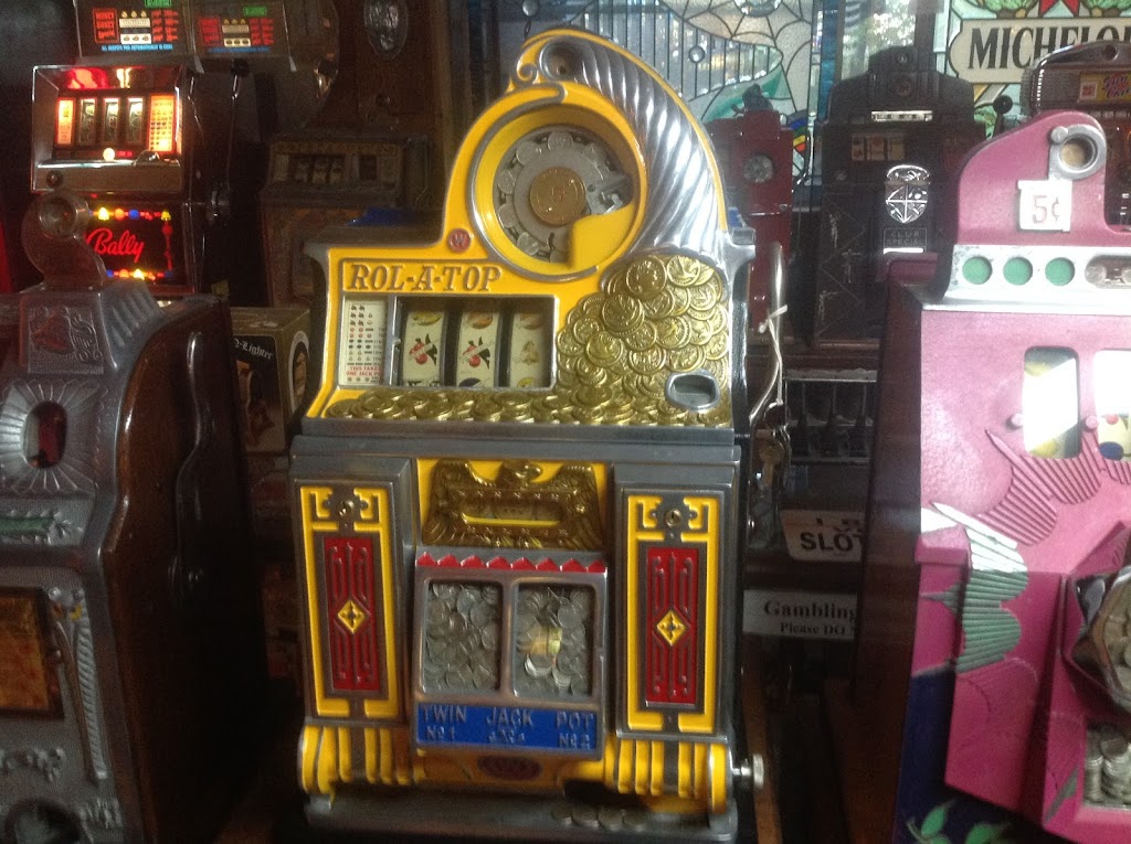 Darwins Stained Glass & Antique Slot Machines | 9080 Beeman Rd, Chelsea, MI 48118, USA | Phone: (734) 475-9730