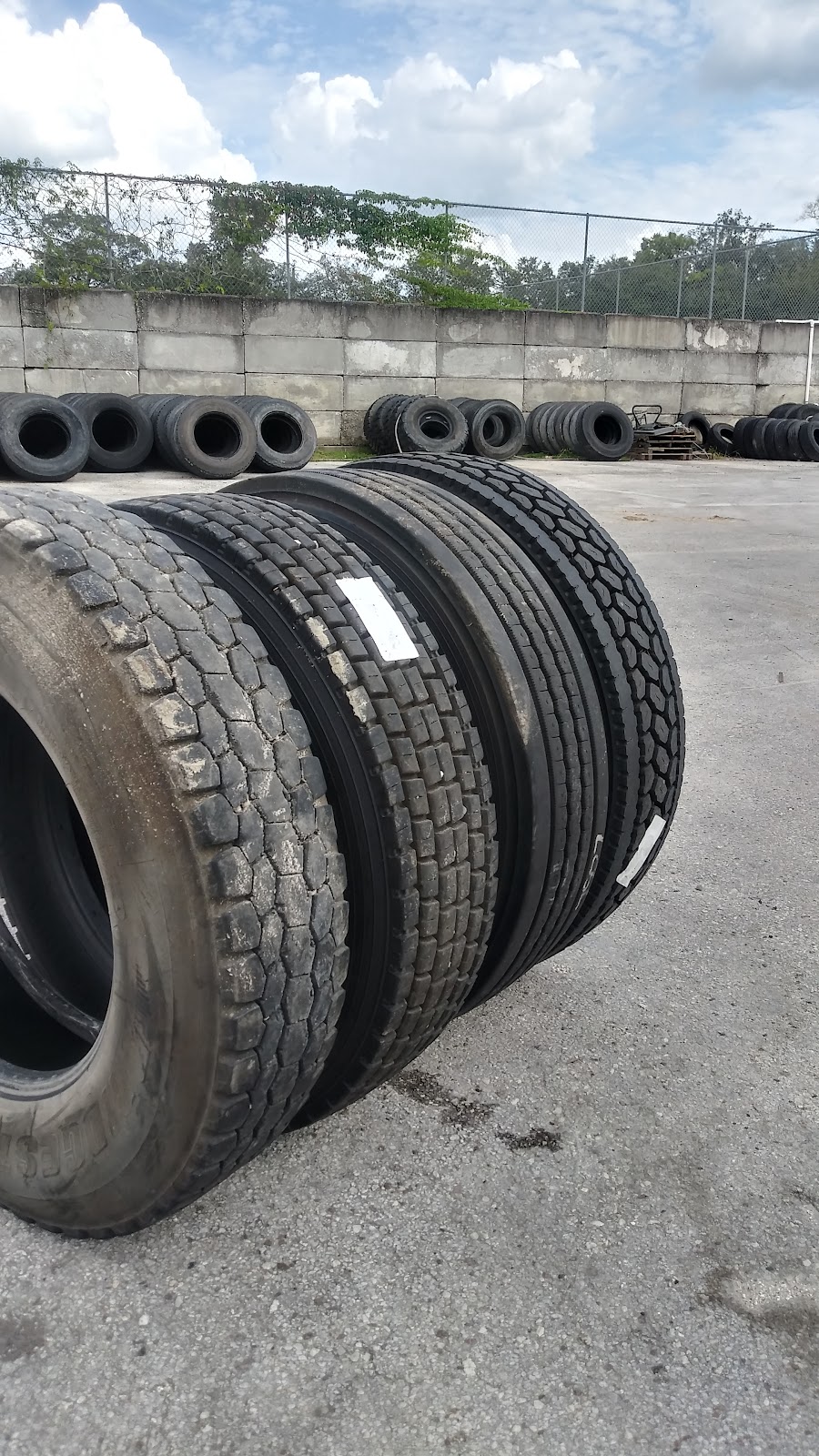 Miller Bros Giant Tire Service | 10340 Camp Mine Rd, Brooksville, FL 34601, USA | Phone: (352) 797-9205