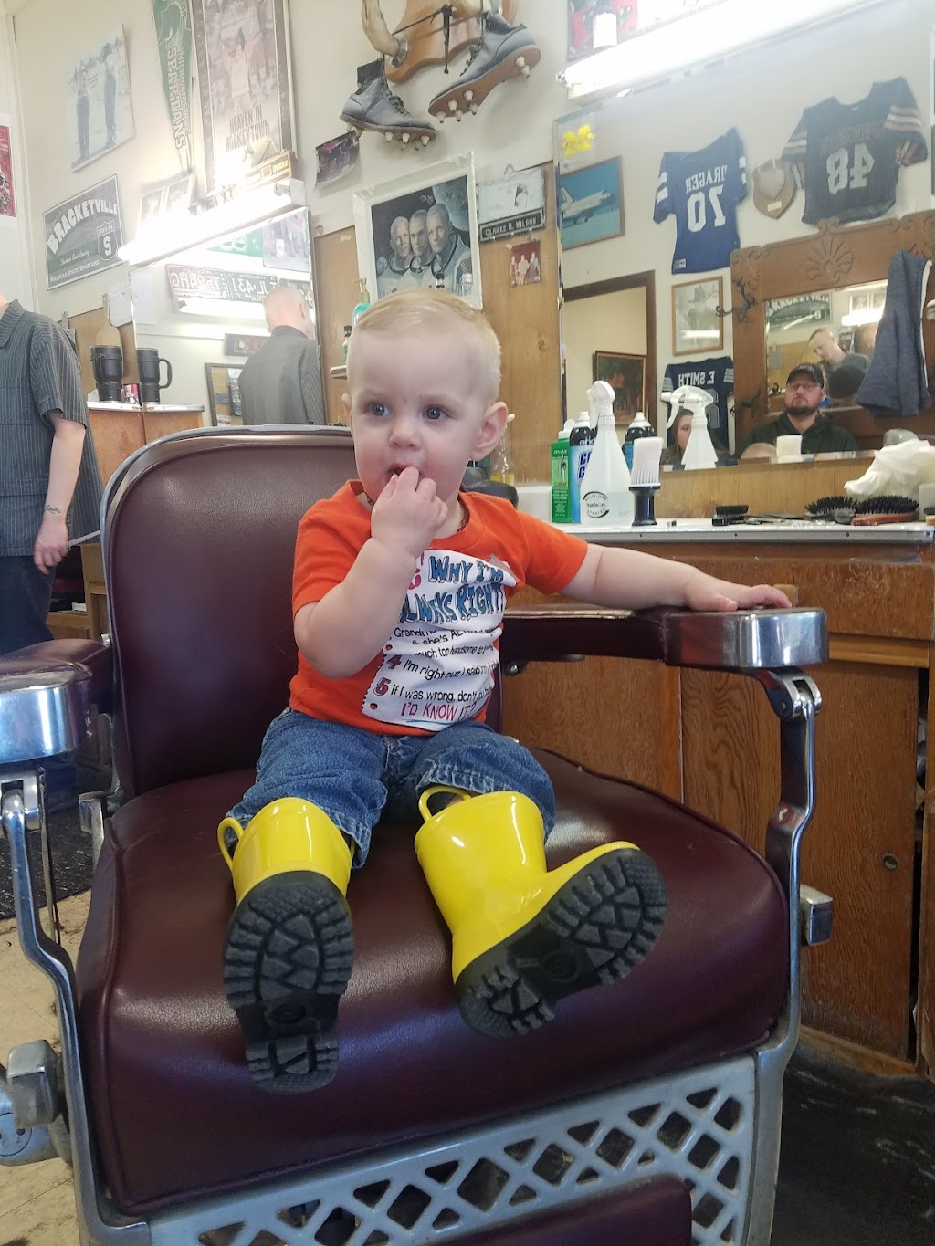Wilson Barber Shop | 819 W Maumee St, Adrian, MI 49221, USA | Phone: (517) 263-9985