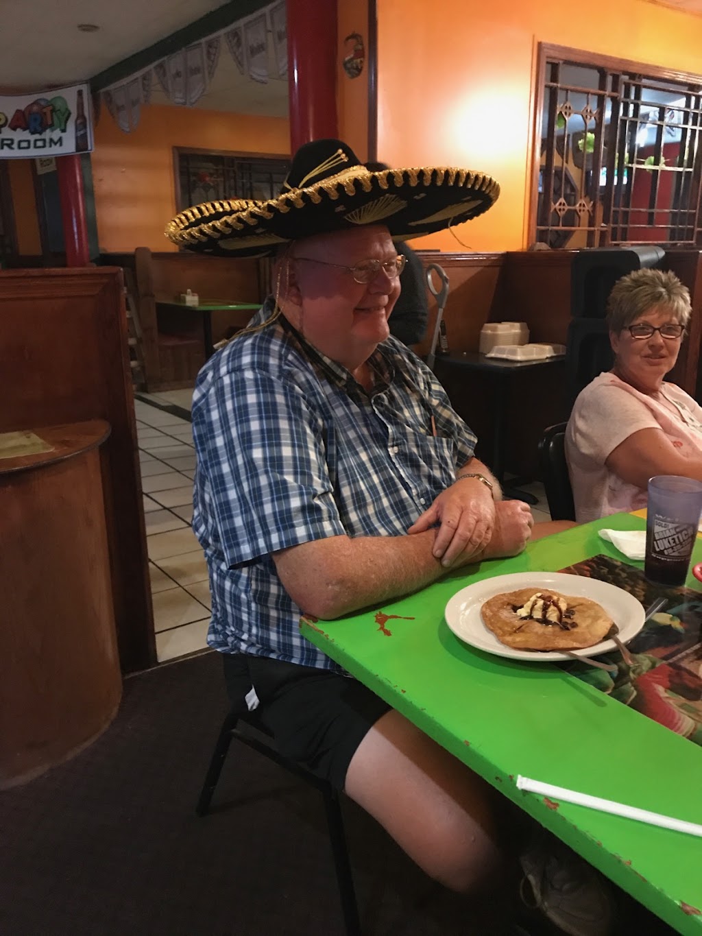 Mi casita mexican restaurant | 101 E Walnut St, Gillespie, IL 62033, USA | Phone: (217) 839-3600