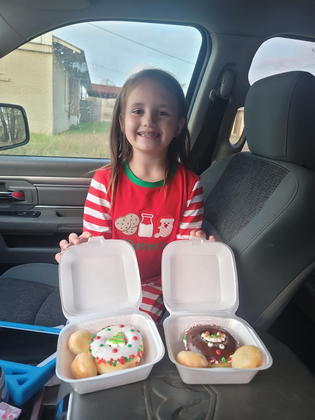 Donuts House of Granbury | 3012 Fall Creek Hwy, Granbury, TX 76049, USA | Phone: (682) 260-3033