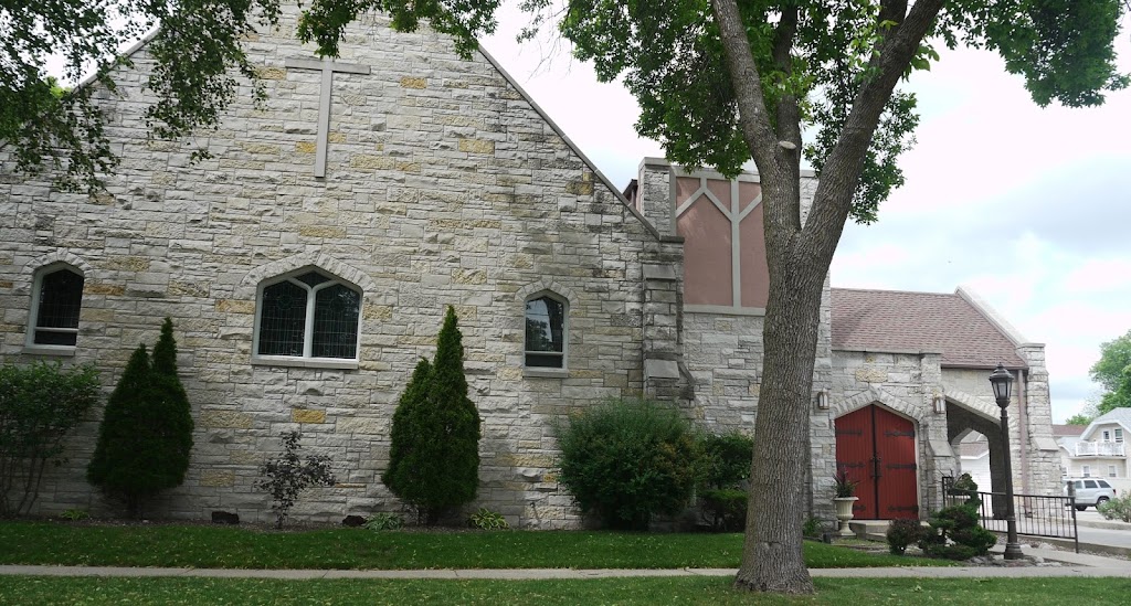 Grace Evangelical Lutheran Church | 700 Beechwood Ave, Waukesha, WI 53186, USA | Phone: (262) 547-3688