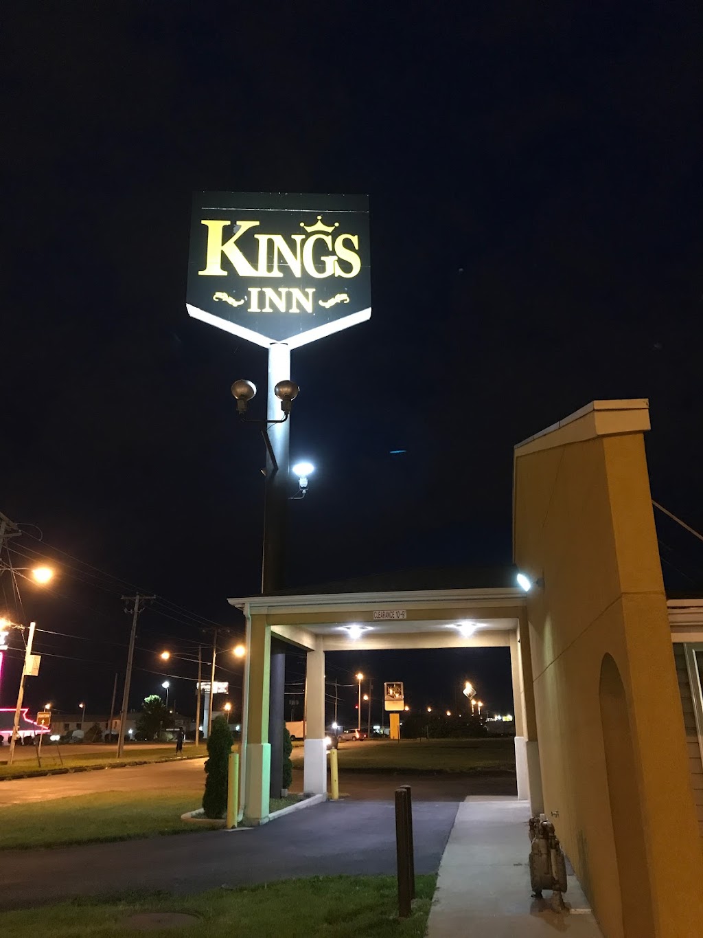 Kings Inn | 2901 Goshen Rd, Fort Wayne, IN 46808, USA | Phone: (260) 484-2669