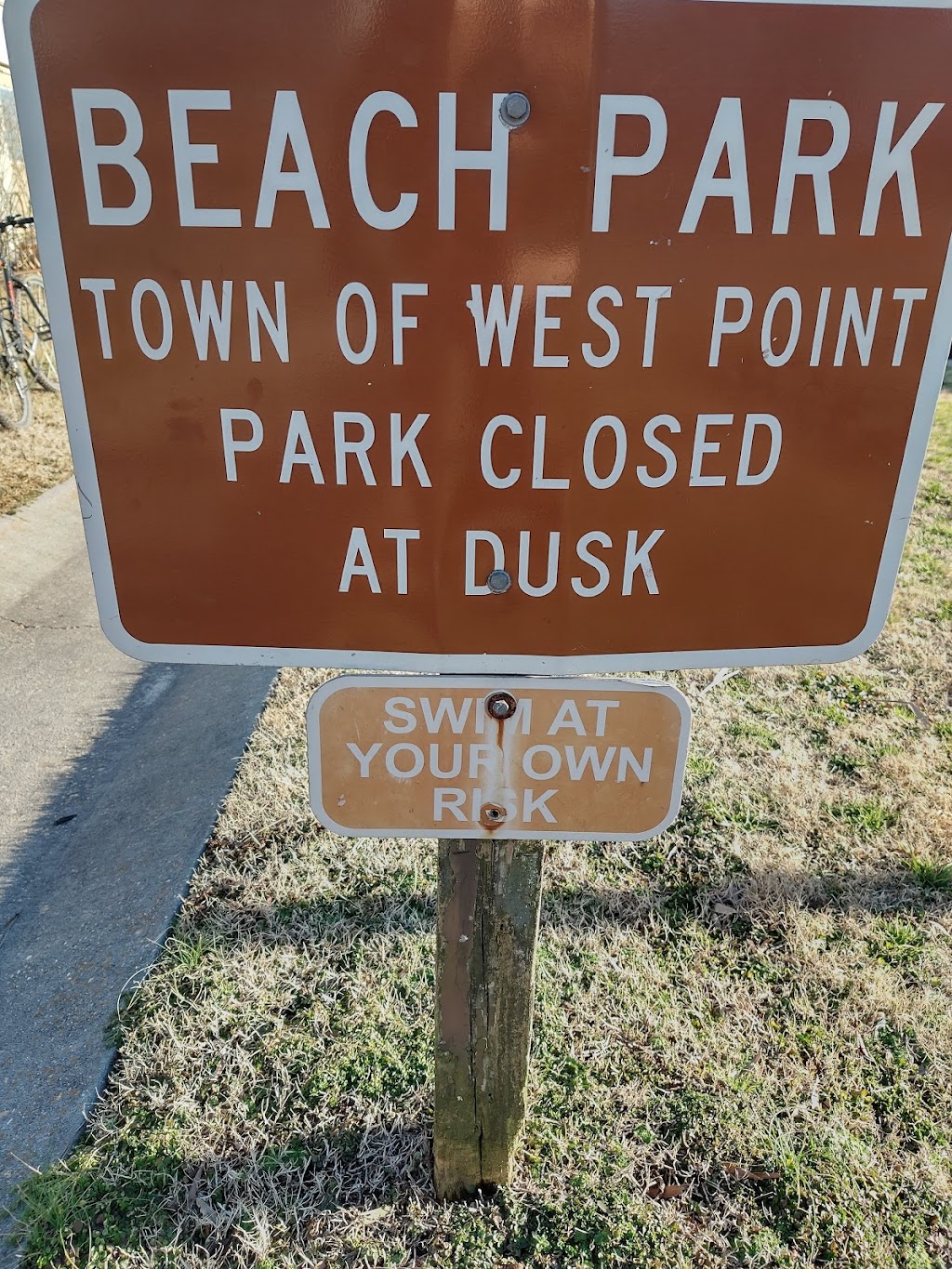 Beach Park | 402 1st St, West Point, VA 23181, USA | Phone: (804) 843-4363