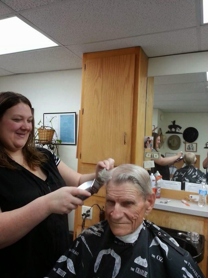 Jonis Barbershop | 410 State St, Augusta, KS 67010, USA | Phone: (316) 617-6487