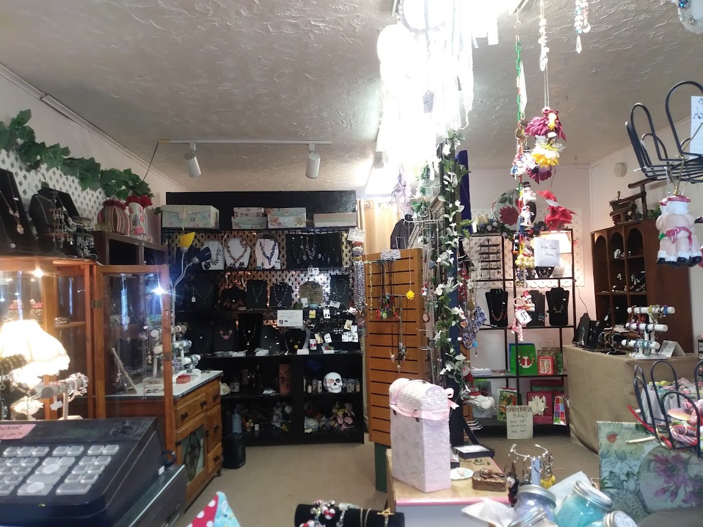 The Village Whimsy | 19034 75 Main St, Metamora, IN 47030, USA | Phone: (765) 265-4892