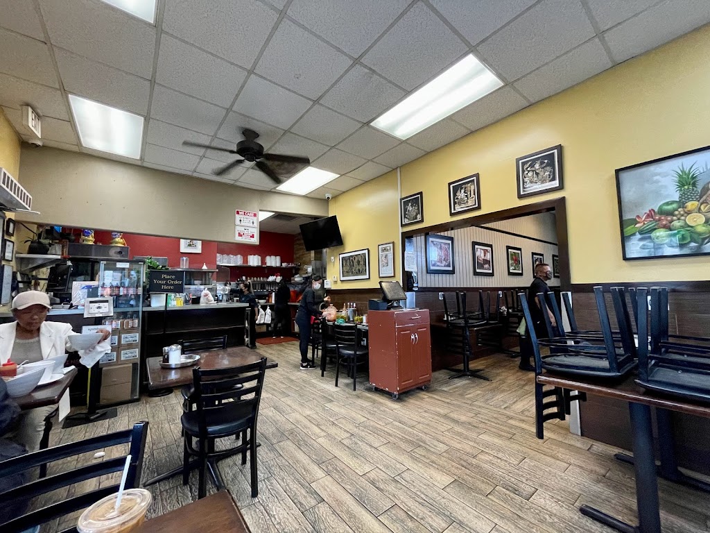 Phnom Penh Noodle Shack | 1644 Cherry Ave, Long Beach, CA 90813, USA | Phone: (562) 433-0032