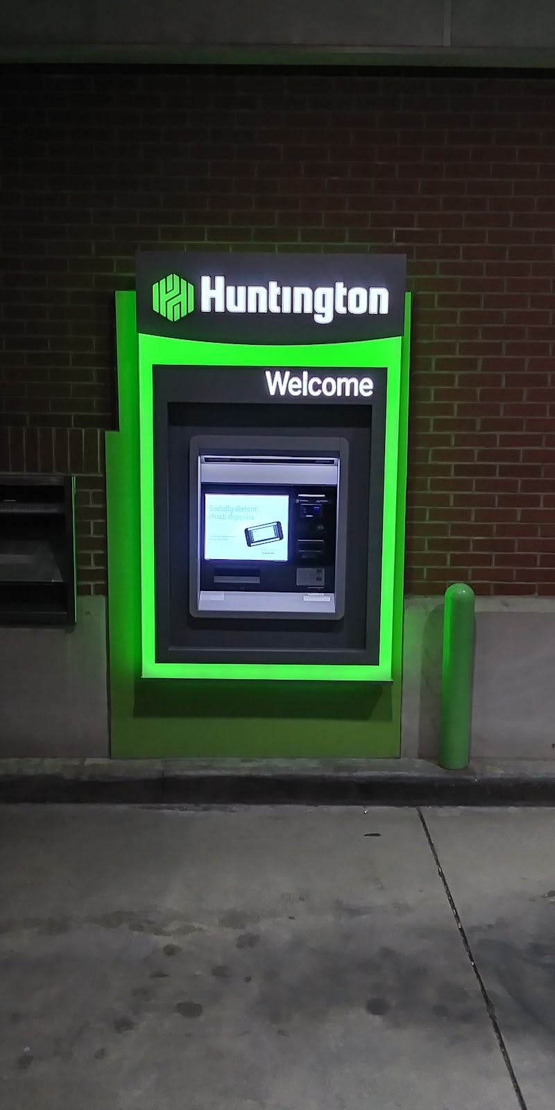 Huntington Bank ATM (Drive-Up) | 36505 Euclid Ave, Willoughby, OH 44094, USA | Phone: (800) 480-2265