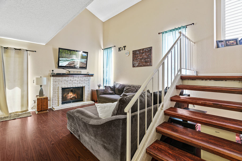 Maressa Regalado- Realtor #01766971 HILLTOP REAL ESATE | 223 Glendora Ave, Glendora, CA 91741, USA | Phone: (626) 373-7190