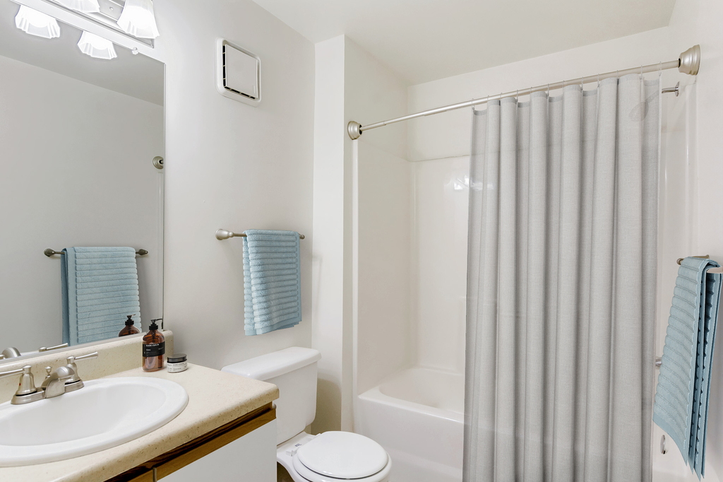 Genito Glen Apartments | 4041 Hailey Crescent Dr, Midlothian, VA 23112, USA | Phone: (804) 599-3145