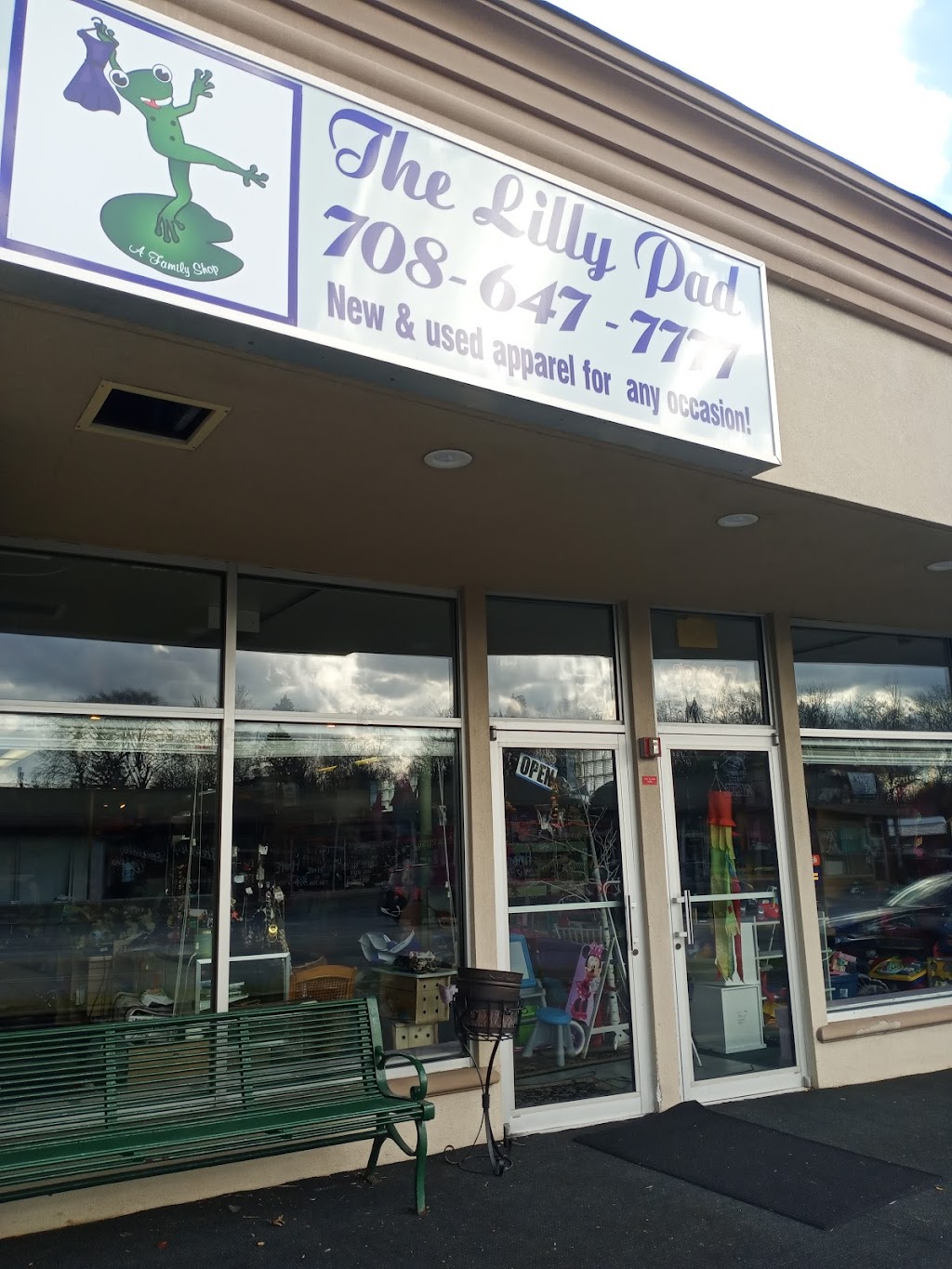 The Lilly Pad | 18667 Dixie Hwy, Homewood, IL 60430, USA | Phone: (708) 647-7777